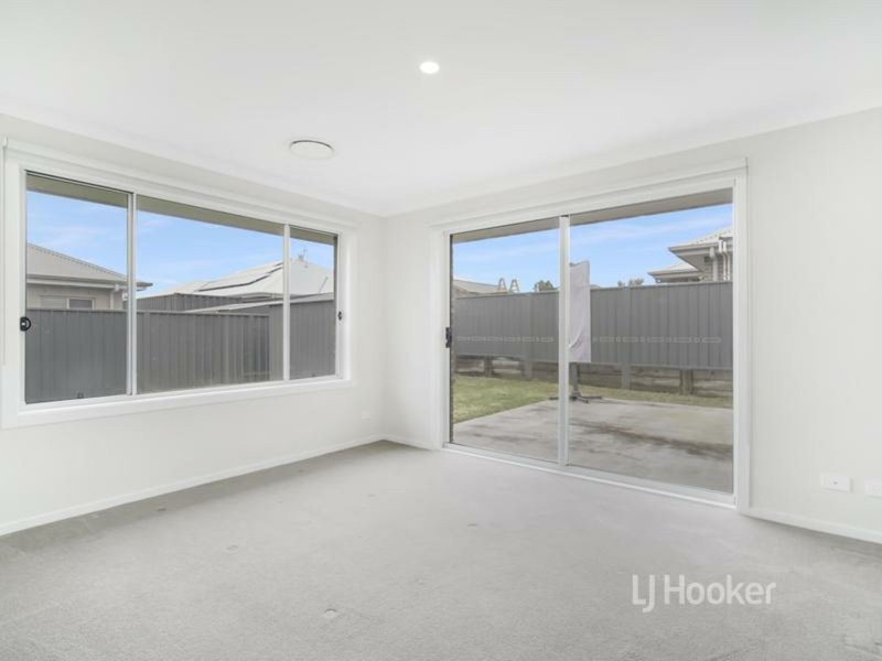 Photo - 18 Bow Street, Vincentia NSW 2540 - Image 7