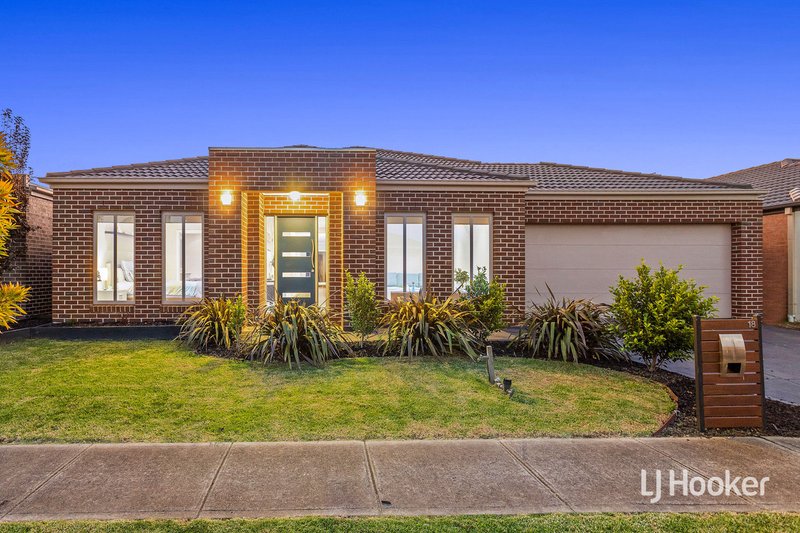 18 Boxgrass Street, Point Cook VIC 3030