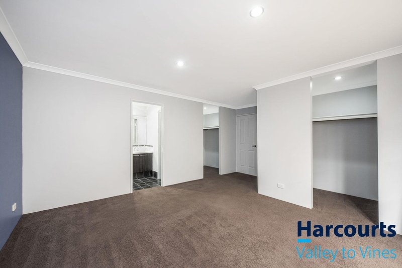 Photo - 18 Bradburn Street, Aveley WA 6069 - Image 10