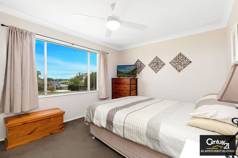 Photo - 18 Brahms Street, Seven Hills NSW 2147 - Image 5