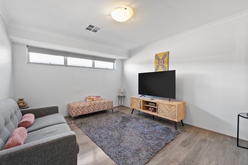 Photo - 18 Breton Bend, Baldivis WA 6171 - Image 10