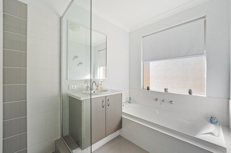 Photo - 18 Breton Bend, Baldivis WA 6171 - Image 13