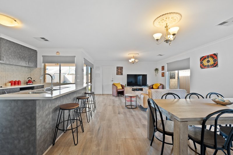 Photo - 18 Breton Bend, Baldivis WA 6171 - Image 16
