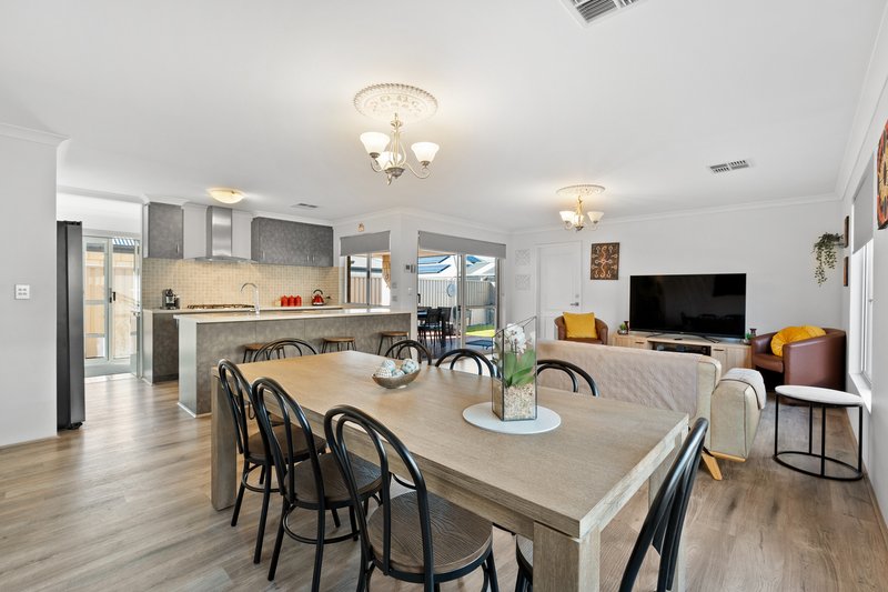 Photo - 18 Breton Bend, Baldivis WA 6171 - Image 17