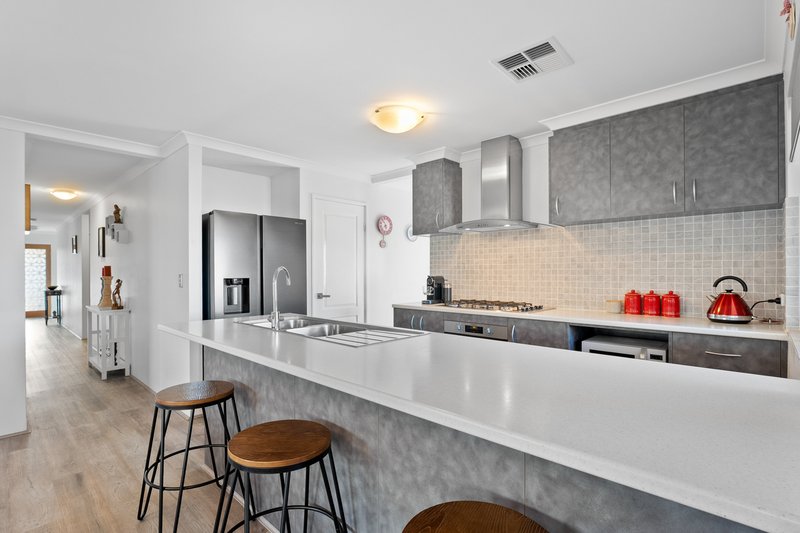 Photo - 18 Breton Bend, Baldivis WA 6171 - Image 23
