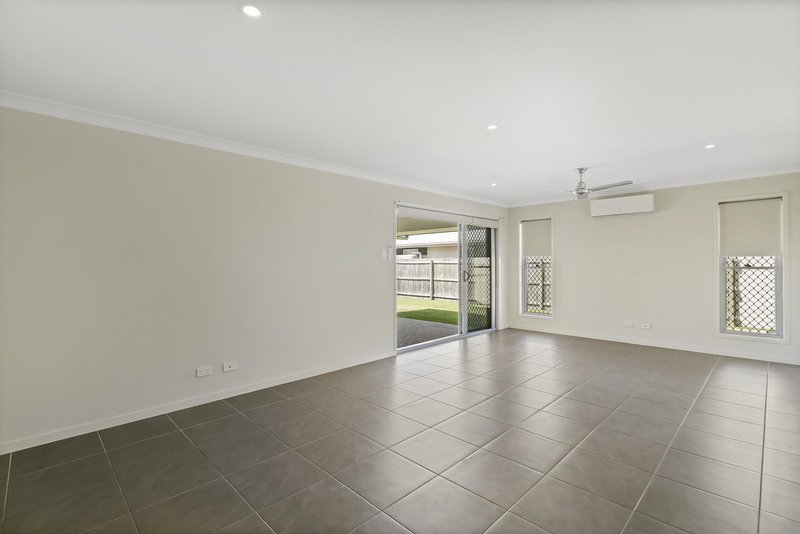 Photo - 18 Bribie Place, Mountain Creek QLD 4557 - Image 3