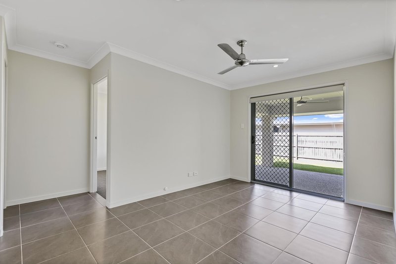 Photo - 18 Bribie Place, Mountain Creek QLD 4557 - Image 6