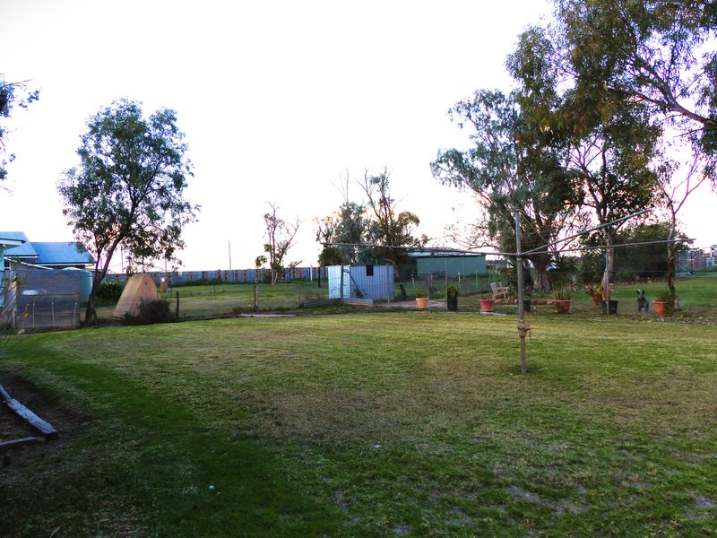 Photo - 18 Broad Street, Cunnamulla QLD 4490 - Image 9