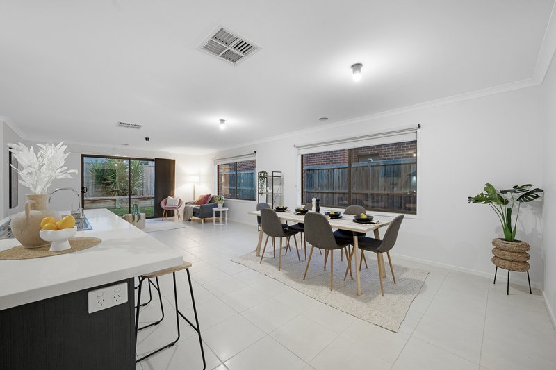 Photo - 18 Brocker Street, Clyde North VIC 3978 - Image 12