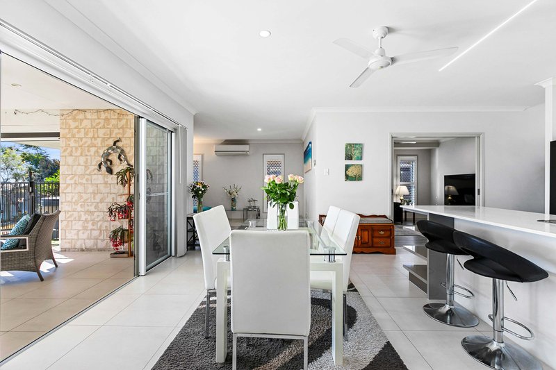 Photo - 18 Bronte Place, Urraween QLD 4655 - Image 6