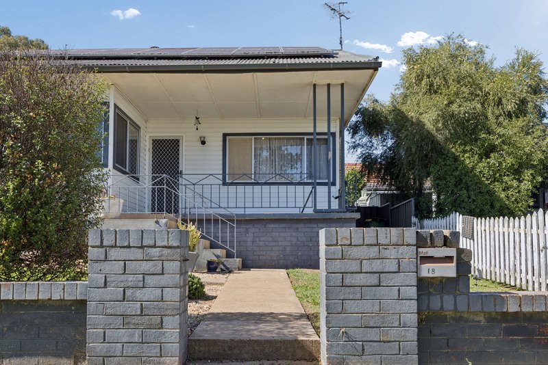 Photo - 18 Browne Street, Yass NSW 2582 - Image 2