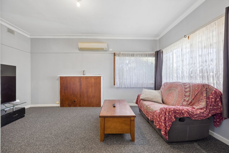 Photo - 18 Browne Street, Yass NSW 2582 - Image 3