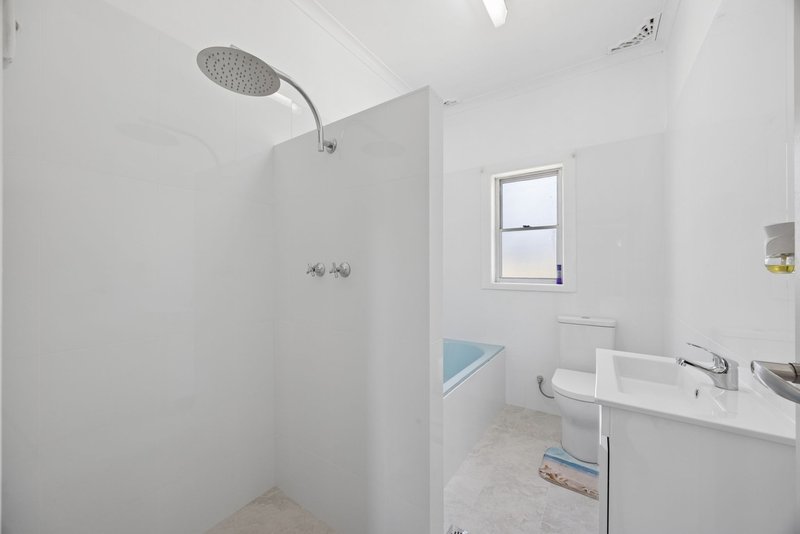 Photo - 18 Browne Street, Yass NSW 2582 - Image 8