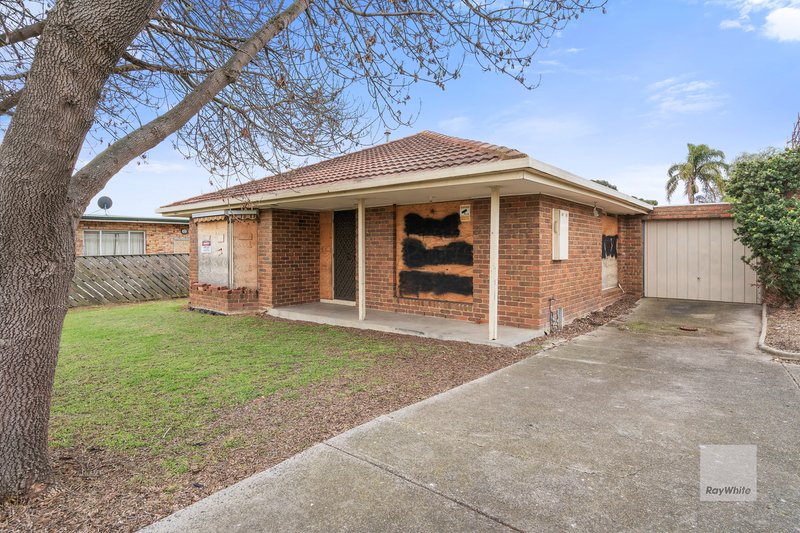 Photo - 18 Brownhill Street, Bundoora VIC 3083 - Image 2