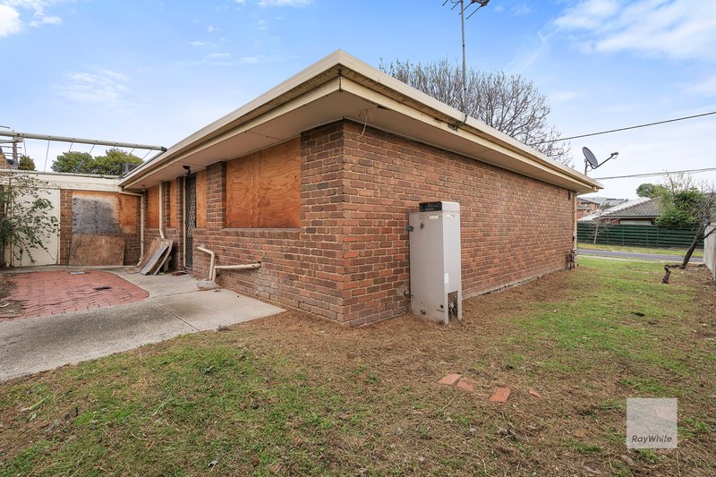 Photo - 18 Brownhill Street, Bundoora VIC 3083 - Image 6