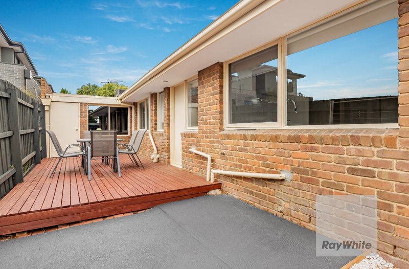 Photo - 18 Brownhill Street, Bundoora VIC 3083 - Image 8