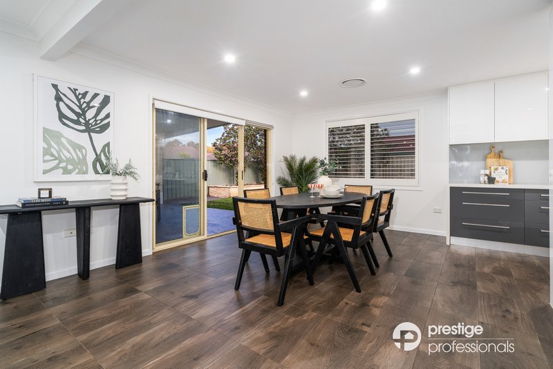 Photo - 18 Brownlow Court, Wattle Grove NSW 2173 - Image 4