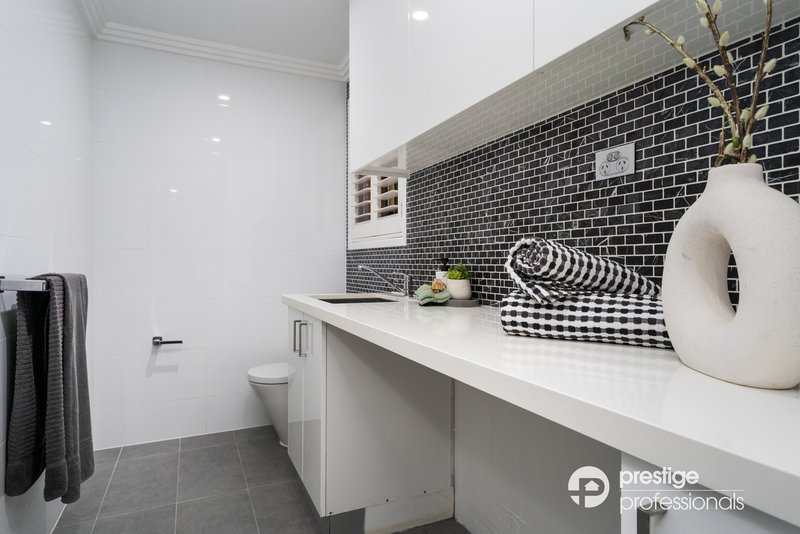 Photo - 18 Brownlow Court, Wattle Grove NSW 2173 - Image 7