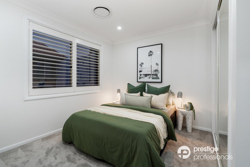 Photo - 18 Brownlow Court, Wattle Grove NSW 2173 - Image 9