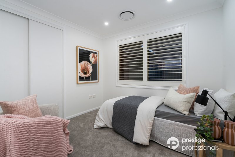 Photo - 18 Brownlow Court, Wattle Grove NSW 2173 - Image 10
