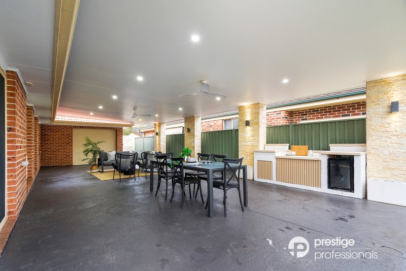 Photo - 18 Brownlow Court, Wattle Grove NSW 2173 - Image 17