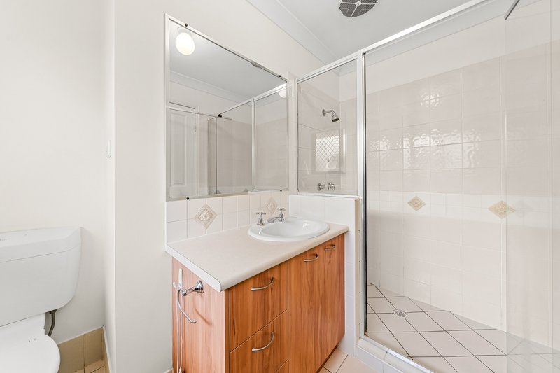 Photo - 1/8 Buckingham Place, Eight Mile Plains QLD 4113 - Image 10
