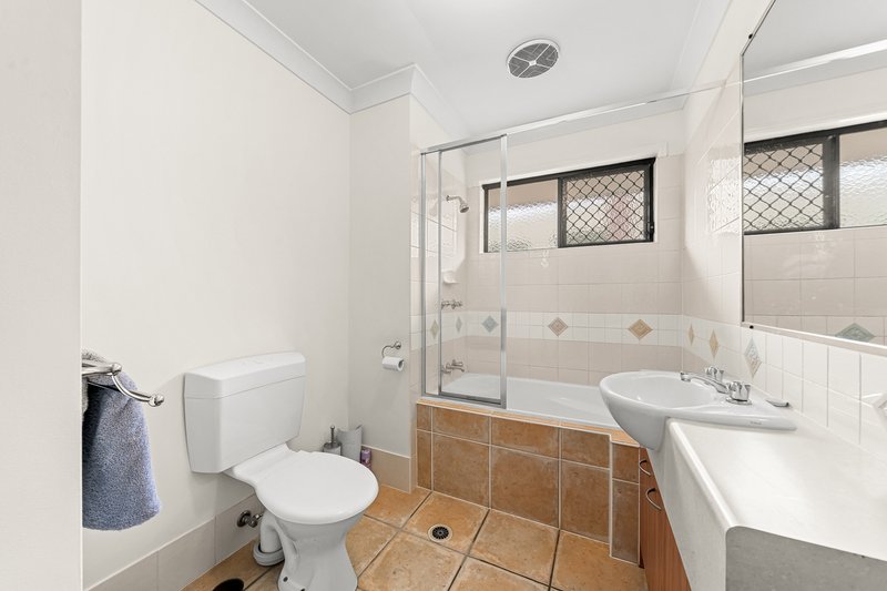 Photo - 1/8 Buckingham Place, Eight Mile Plains QLD 4113 - Image 11