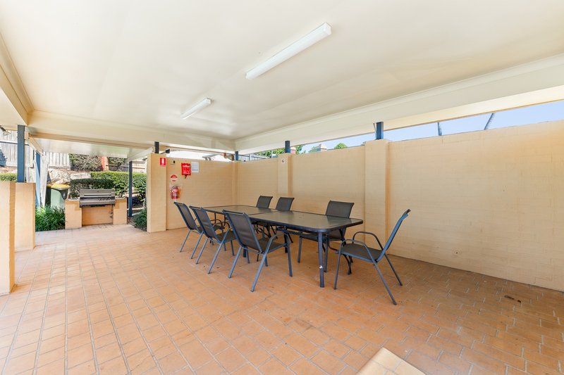 Photo - 1/8 Buckingham Place, Eight Mile Plains QLD 4113 - Image 18