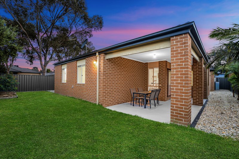 Photo - 18 Buckthorn Drive, Cranbourne North VIC 3977 - Image 16