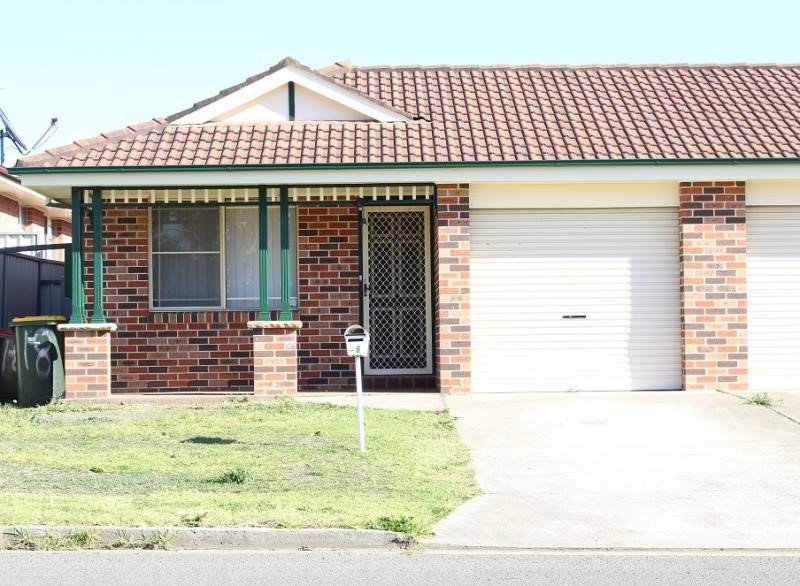 18 Budgerigar Street, Green Valley NSW 2168