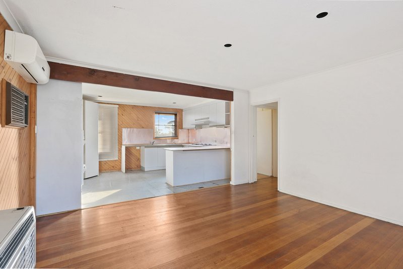 Photo - 18 Buffalo Avenue, Corio VIC 3214 - Image 2