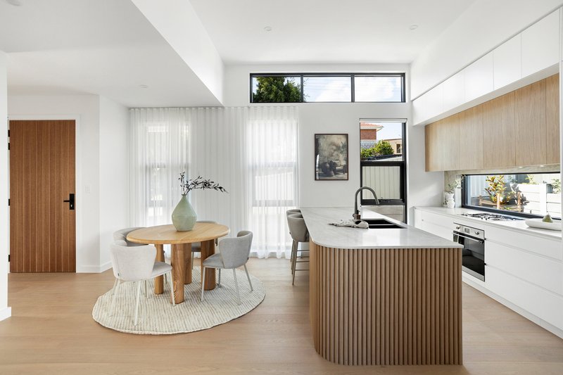 Photo - 18 Bukari Street, West Wollongong NSW 2500 - Image 3