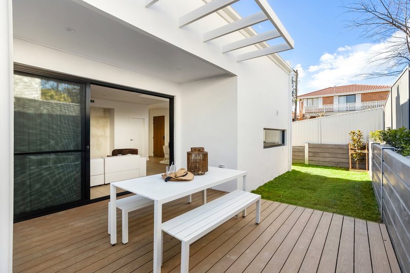 Photo - 18 Bukari Street, West Wollongong NSW 2500 - Image 5