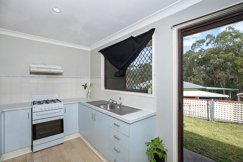 Photo - 18 Bulwarra Place, Bolton Point NSW 2283 - Image 3