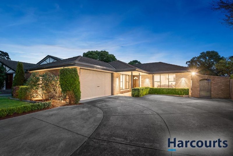 18 Burlington Crescent, Wantirna VIC 3152