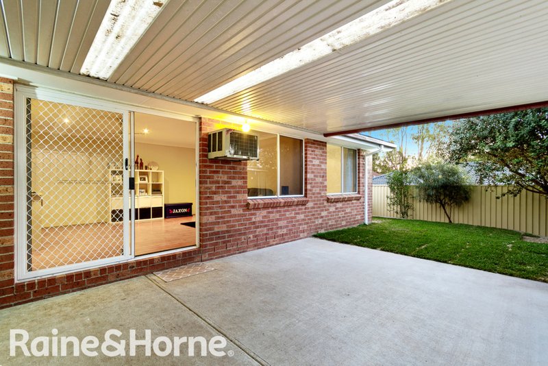 Photo - 18 Burnham Avenue, Glenwood NSW 2768 - Image 2