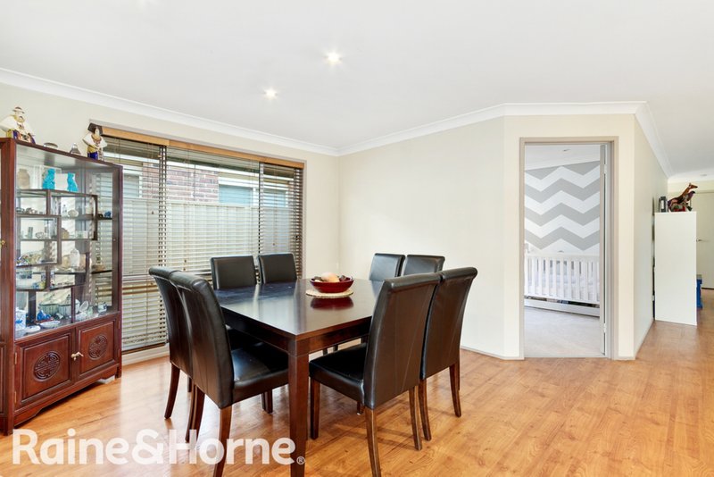 Photo - 18 Burnham Avenue, Glenwood NSW 2768 - Image 5