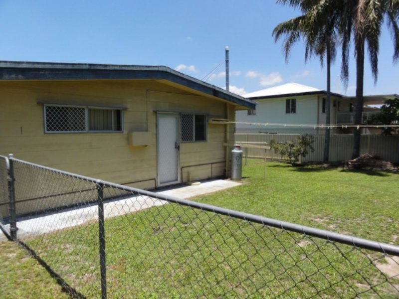 Photo - 18 Burns Street, Capalaba QLD 4157 - Image 2