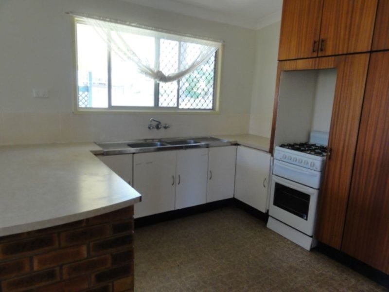 Photo - 18 Burns Street, Capalaba QLD 4157 - Image 4