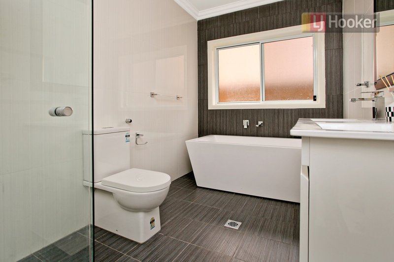 Photo - 18 Burringoa Crescent, Colebee NSW 2761 - Image 7