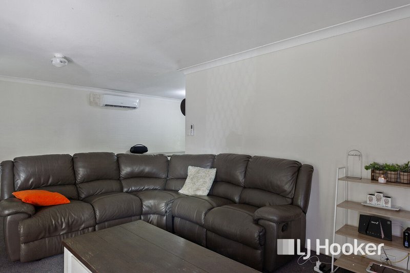 Photo - 18 Bursaria Street, Crestmead QLD 4132 - Image 5