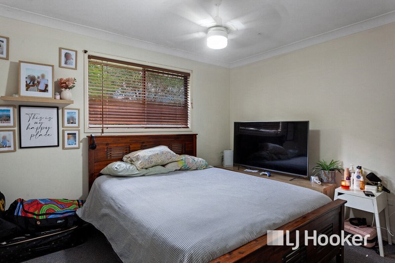 Photo - 18 Bursaria Street, Crestmead QLD 4132 - Image 8