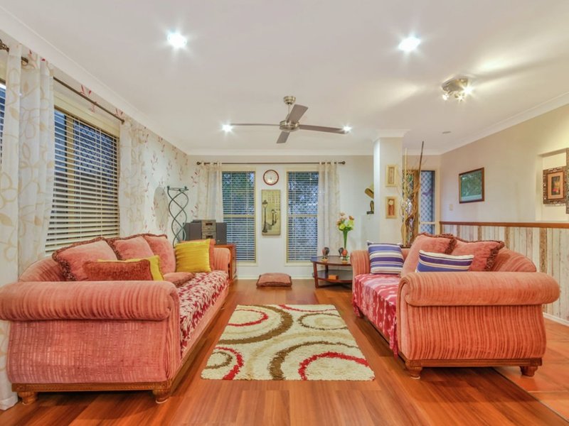 Photo - 18 Byfield Street, North Lakes QLD 4509 - Image 3