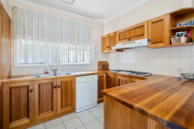 Photo - 18 Byron Street, Ringwood VIC 3134 - Image 5