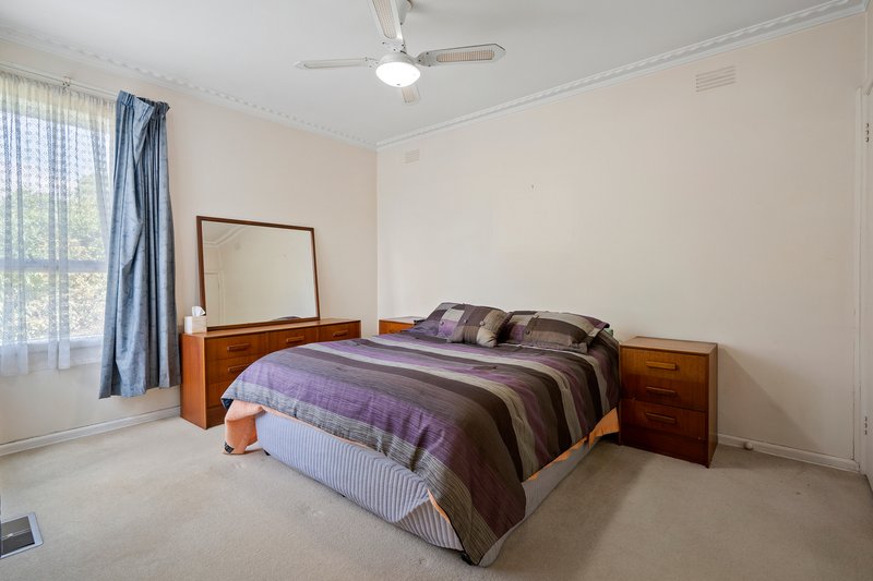 Photo - 18 Byron Street, Ringwood VIC 3134 - Image 7