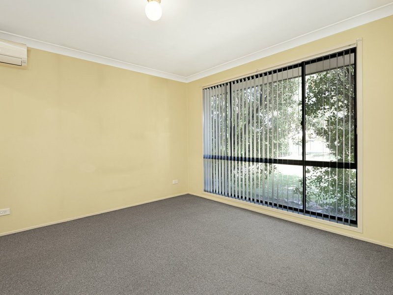 Photo - 18 Cabernet Grove, Cessnock NSW 2325 - Image 7