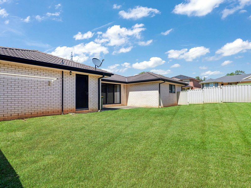 Photo - 18 Cabernet Grove, Cessnock NSW 2325 - Image 14