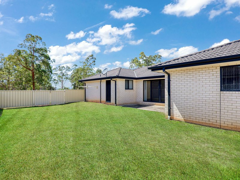 Photo - 18 Cabernet Grove, Cessnock NSW 2325 - Image 15