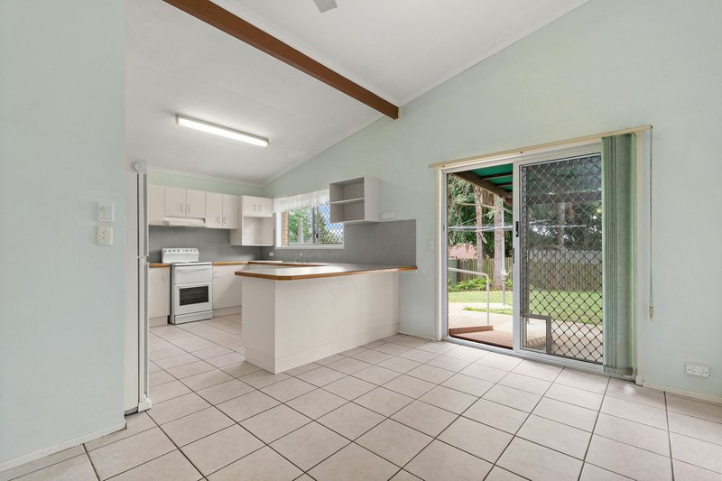 Photo - 18 Cadiz Street, Bray Park QLD 4500 - Image 3