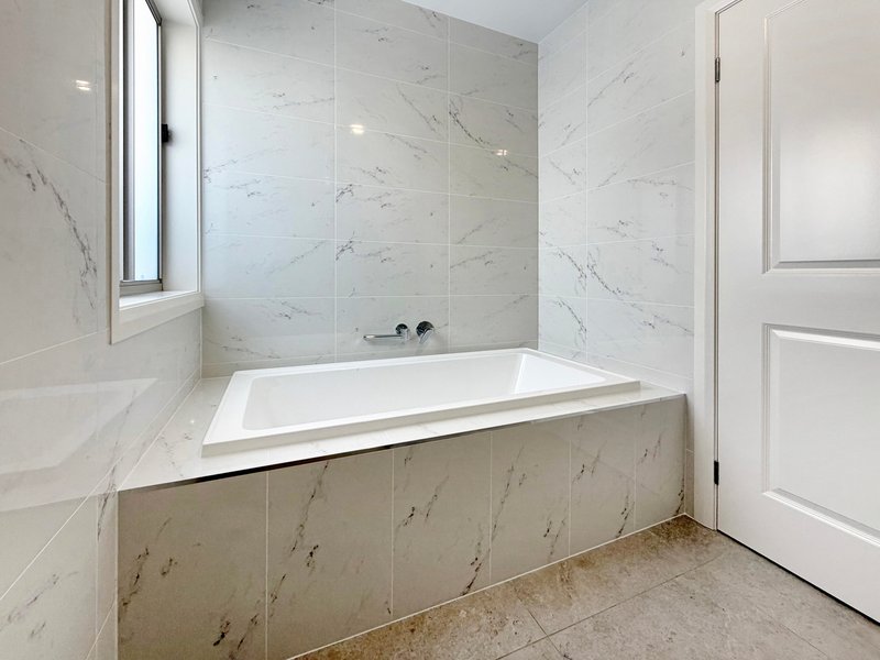 Photo - 18 Cadorin Street, Griffith NSW 2680 - Image 6